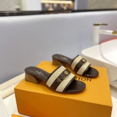 Louis Vuitton Slippers